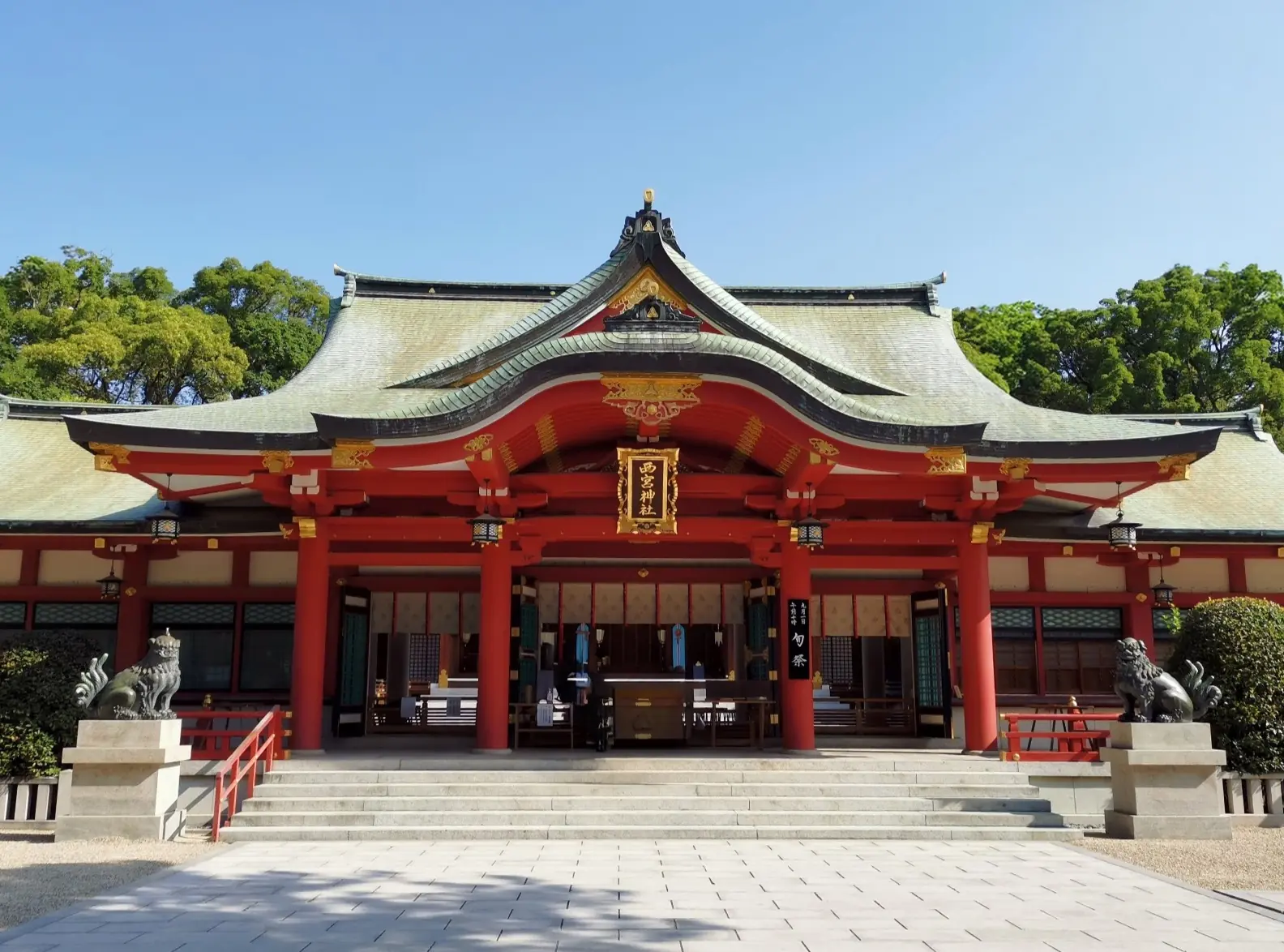 西宮神社の社殿